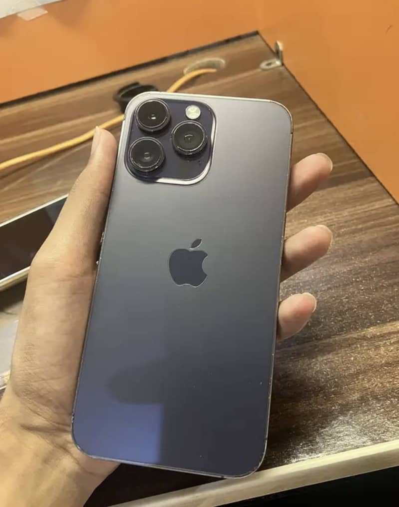 Apple iPhone 14 Pro Max 1