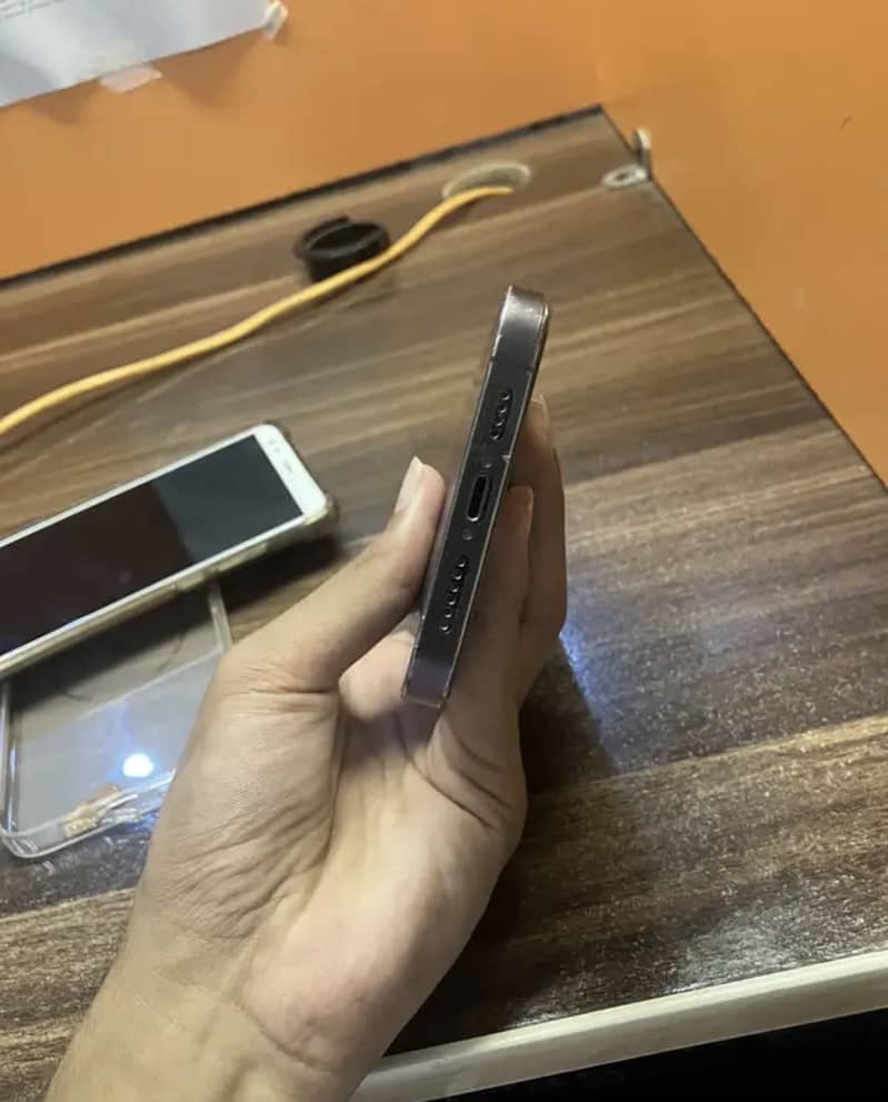 Apple iPhone 14 Pro Max 5