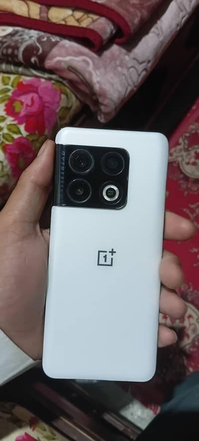 One Plus 10 Pro