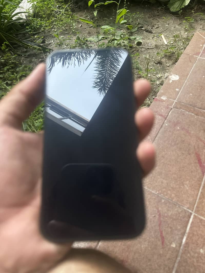 Apple iPhone 15 3