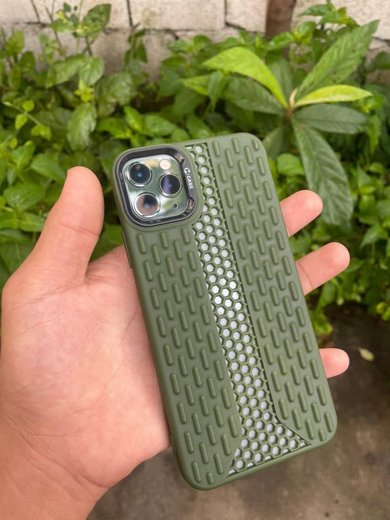 Apple iPhone 11 Pro Max 6