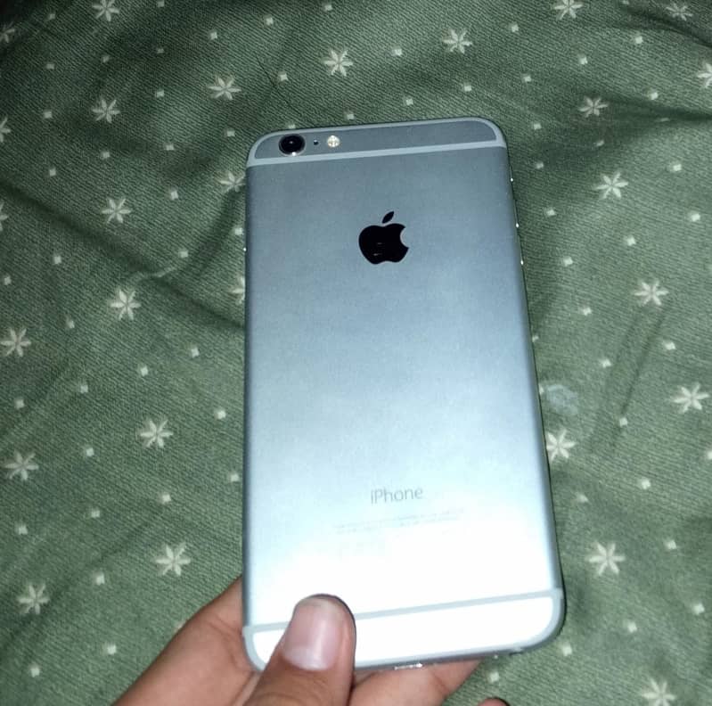 Apple iPhone 6S Plus 1