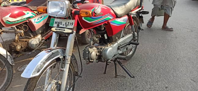 Honda CD 70 Red 2015 Model | Excellent Condition