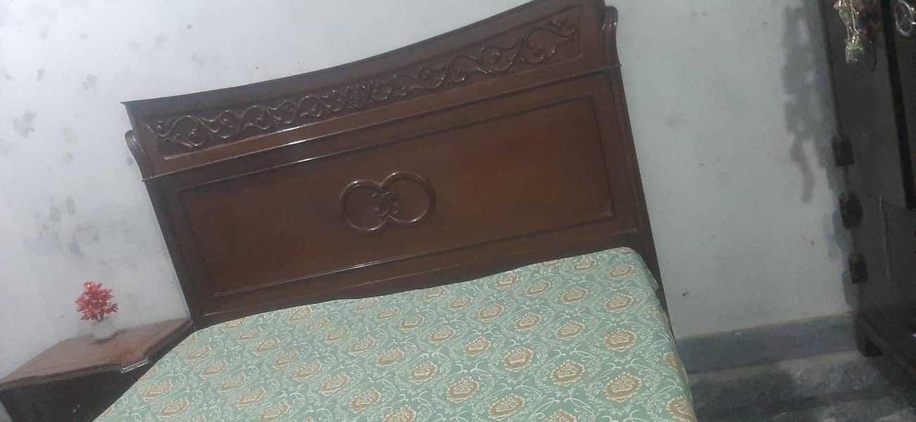 Bed, side tables and dressing 3