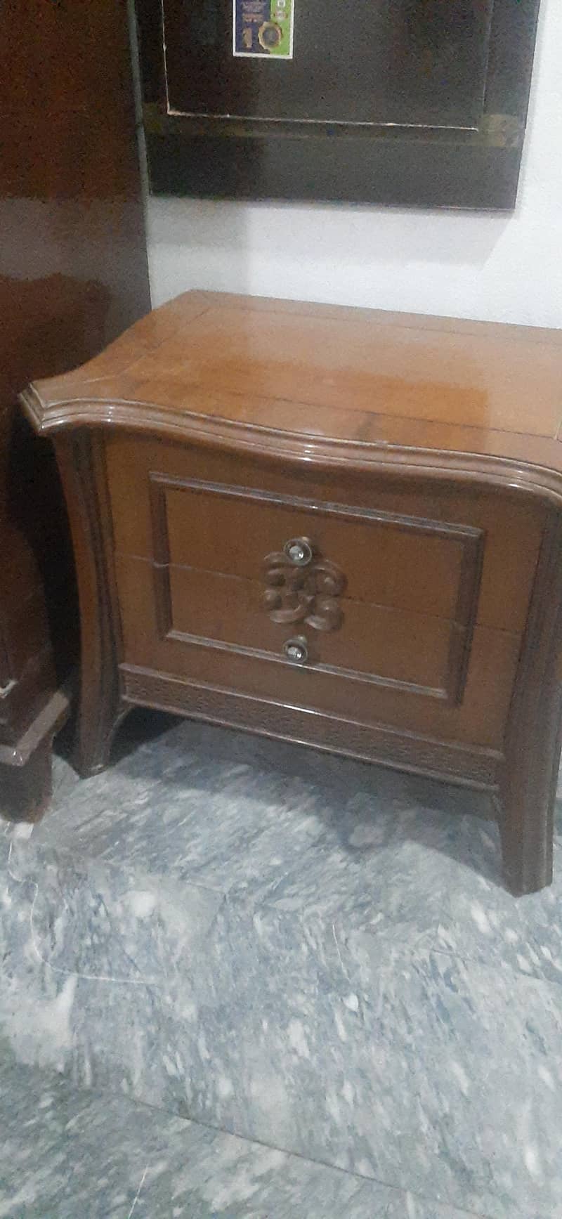 Bed, side tables and dressing 6