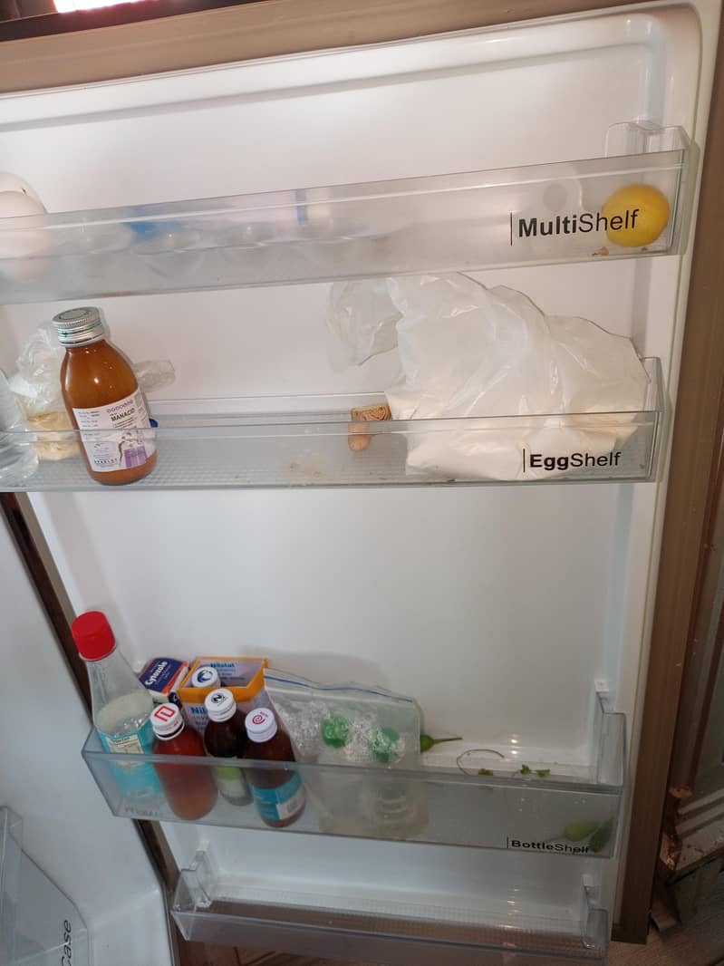 DAWLANCE REFRIGERATOR 4