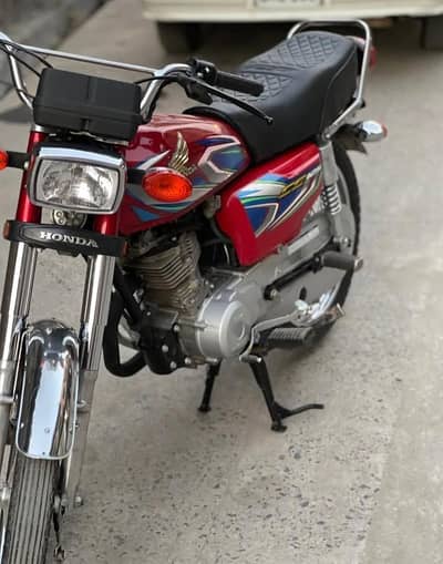 0/3/2/0/3/1/9/4/0/8/4 only WhatsApp on Honda CG 125 model 2022 for