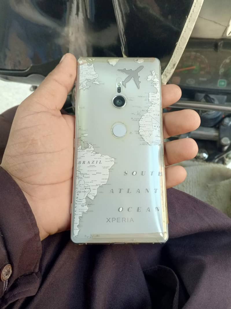 Sony XZ2 1