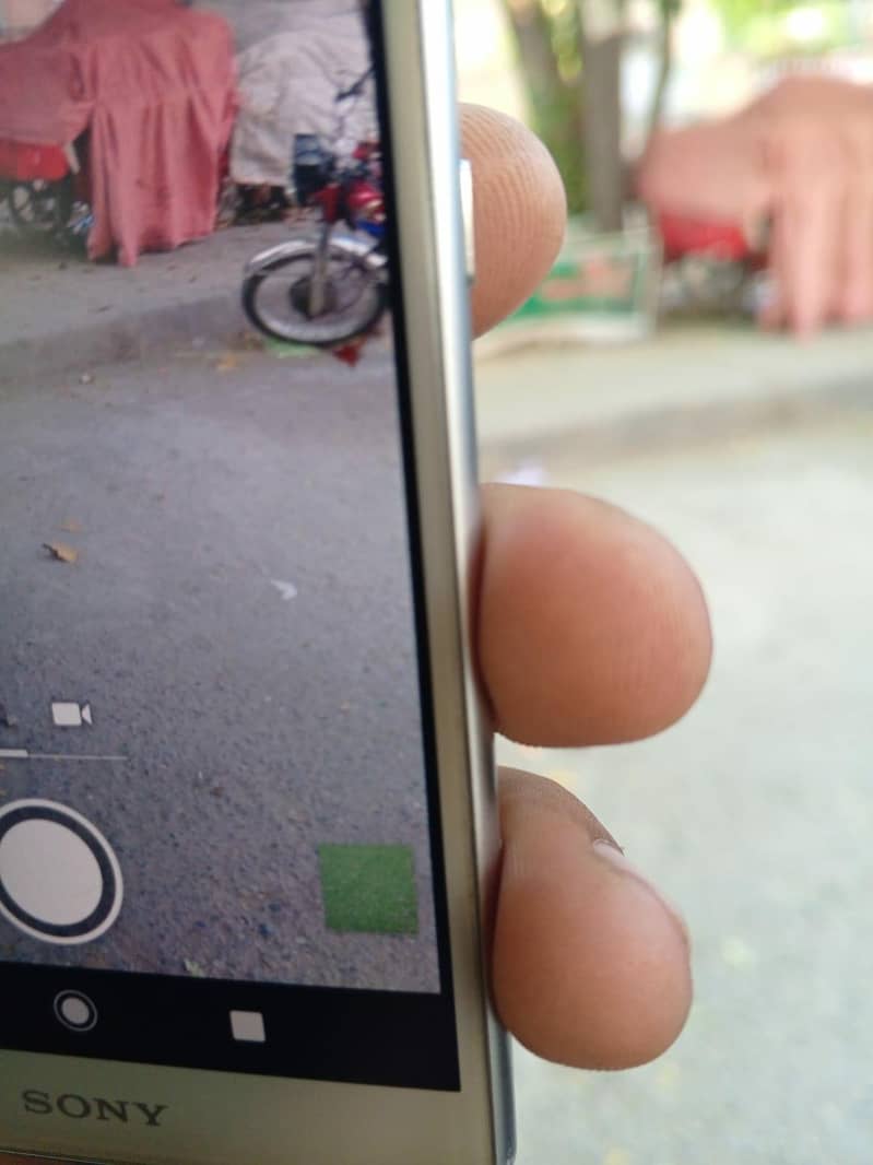 Sony XZ2 5