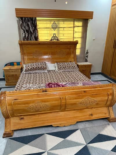 Bed n Dressing made of Pure Wood