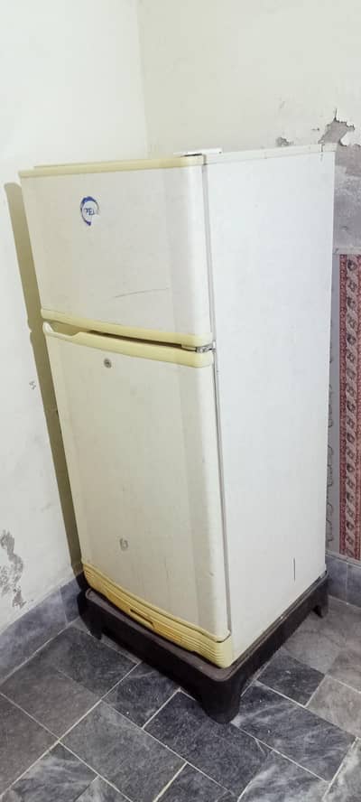 Pel fridge 2 door used condition buy and clean 100 working