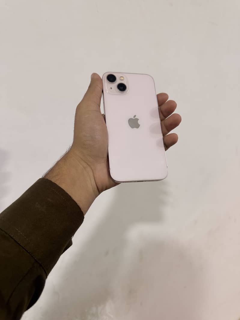 Apple iPhone 13 1