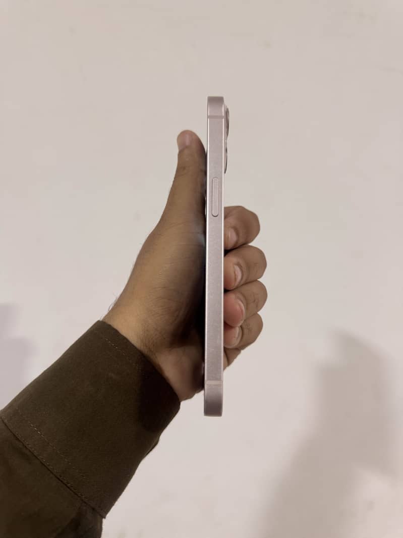 Apple iPhone 13 3