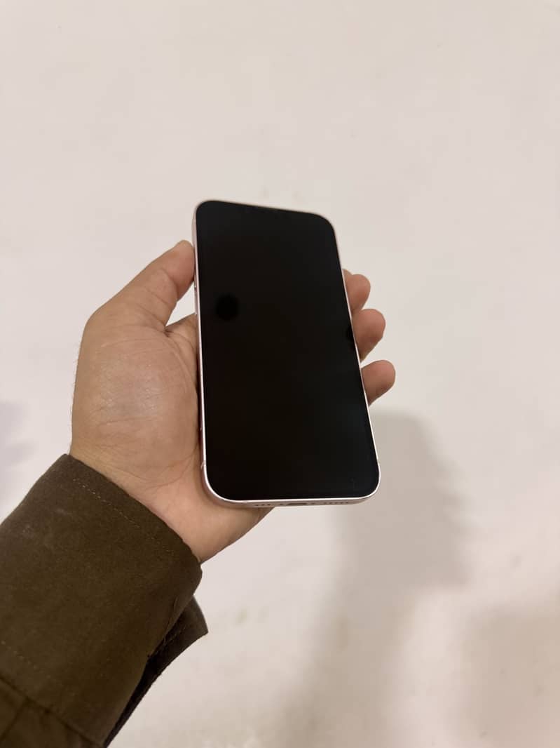 Apple iPhone 13 6