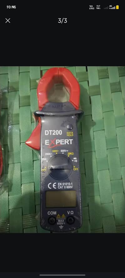 digital clamp meter