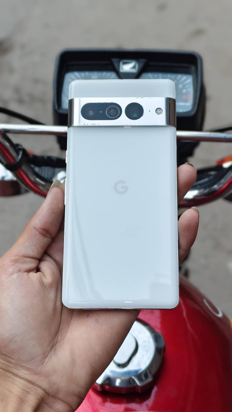 Google Pixel 7 Pro 6