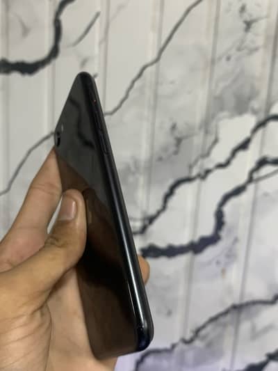 Apple iPhone SE 2020