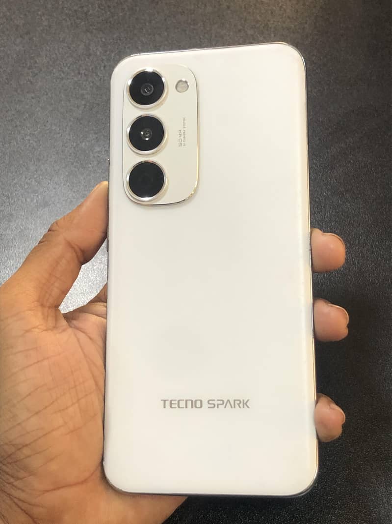 Tecno Spark 40 Pro Plus 0