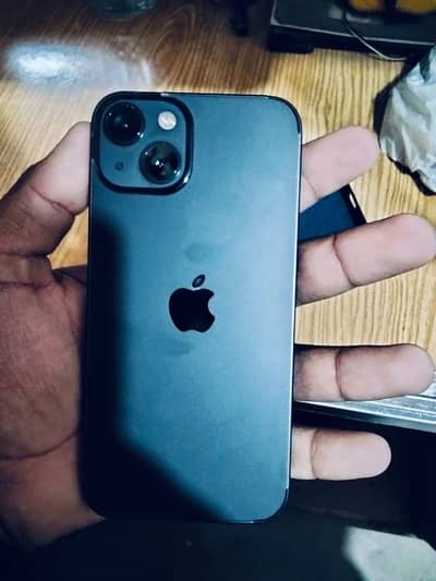 Apple iPhone 13