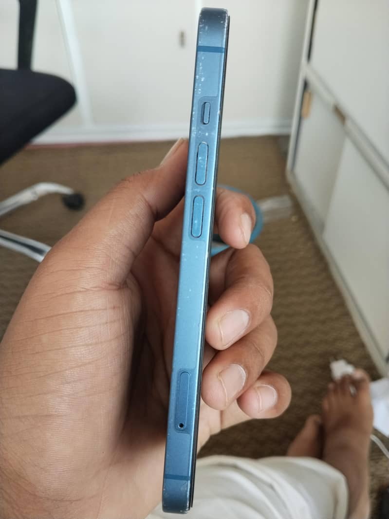 iPhone 13 simple 1