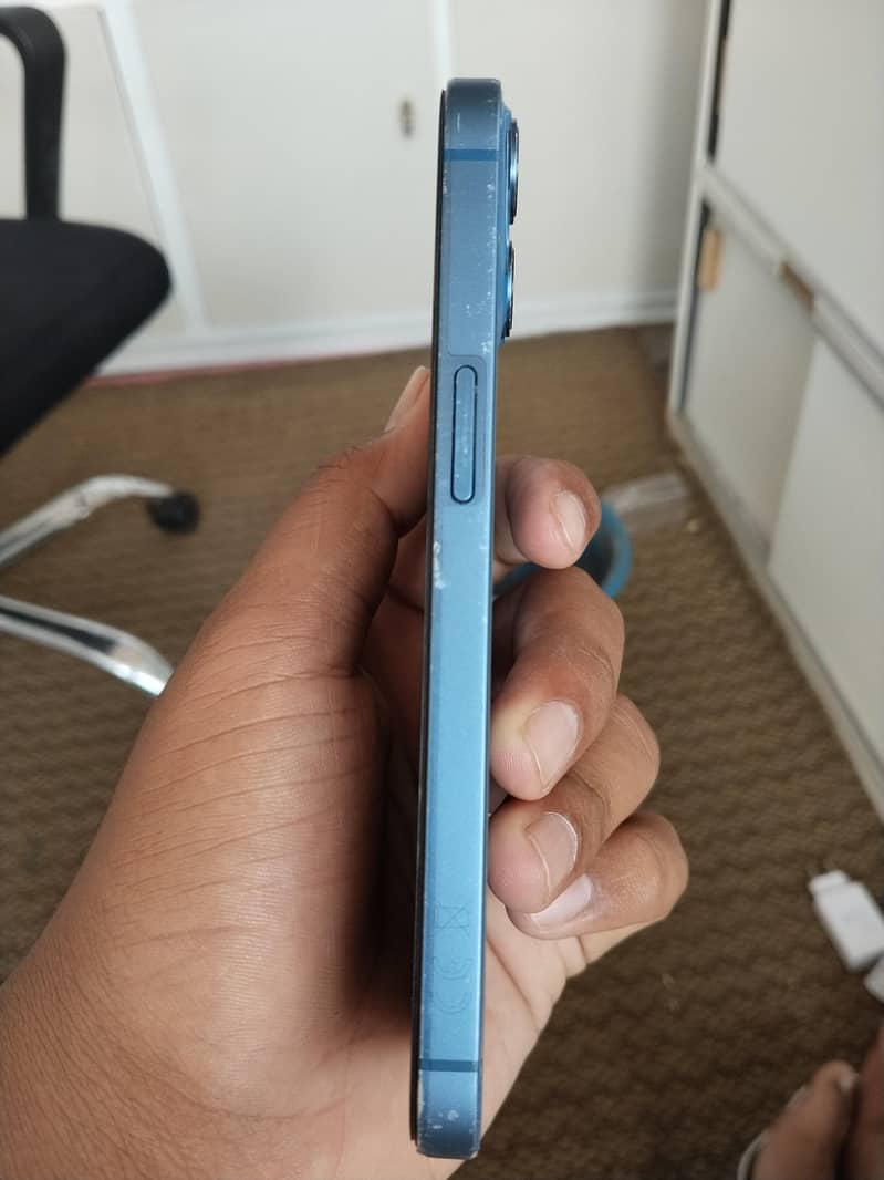 iPhone 13 simple 2
