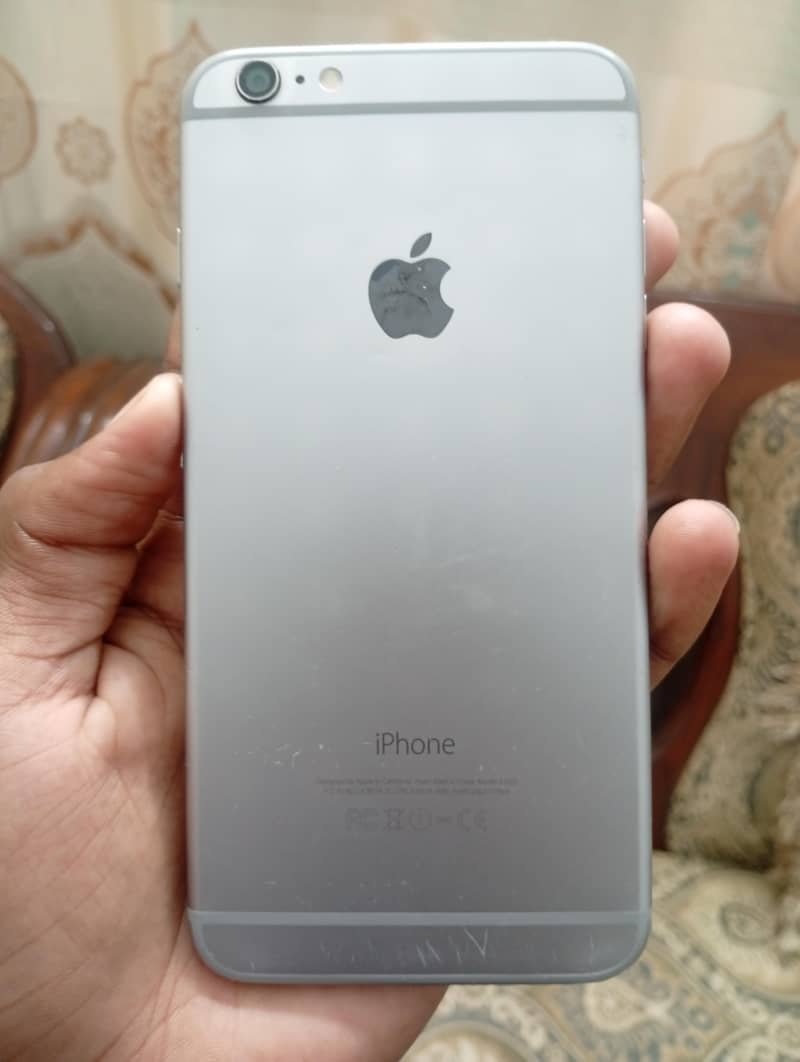Apple iPhone 6 Plus 0