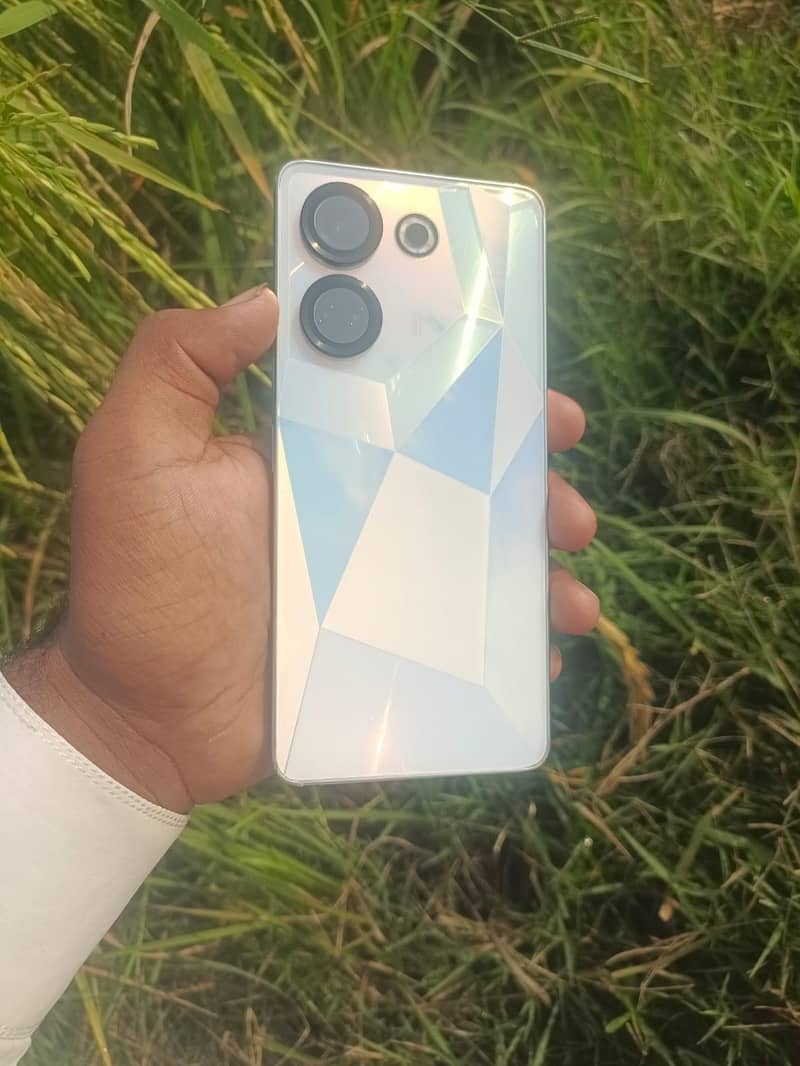 Tecno CAMON 20 1