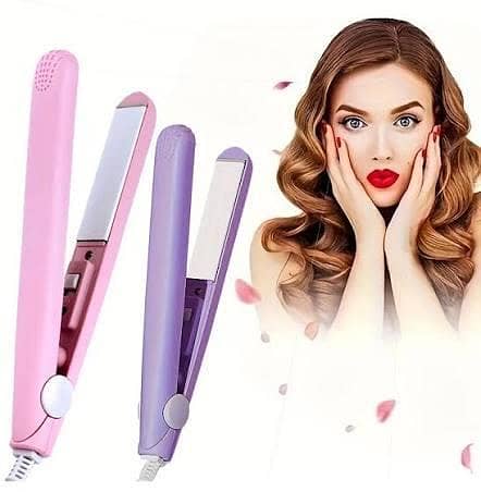 Mini Hair Straightener & Curler – Dual Voltage 100-240V | 180°C Thermostatic Aluminum Plate | For Dry & Wet Hair | Compact Travel Styling Tool (Random Color)