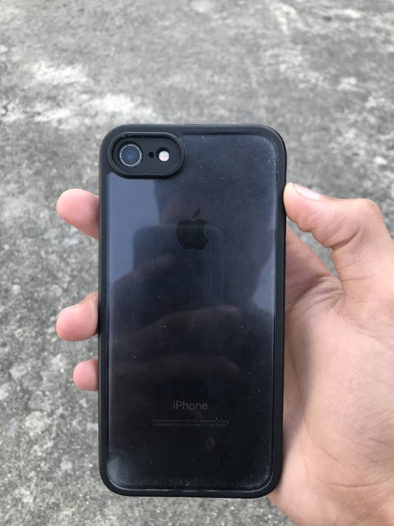 Apple iPhone 7 2