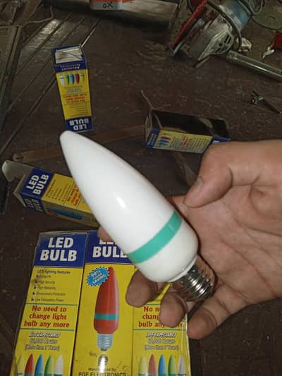 Energy Saving Candle Shape LED Light Bulb - Brand New Boxed