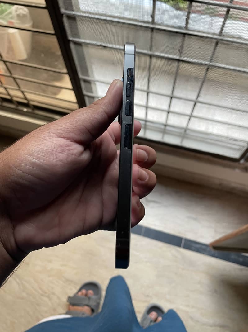 Apple iPhone 13 Pro Max 3