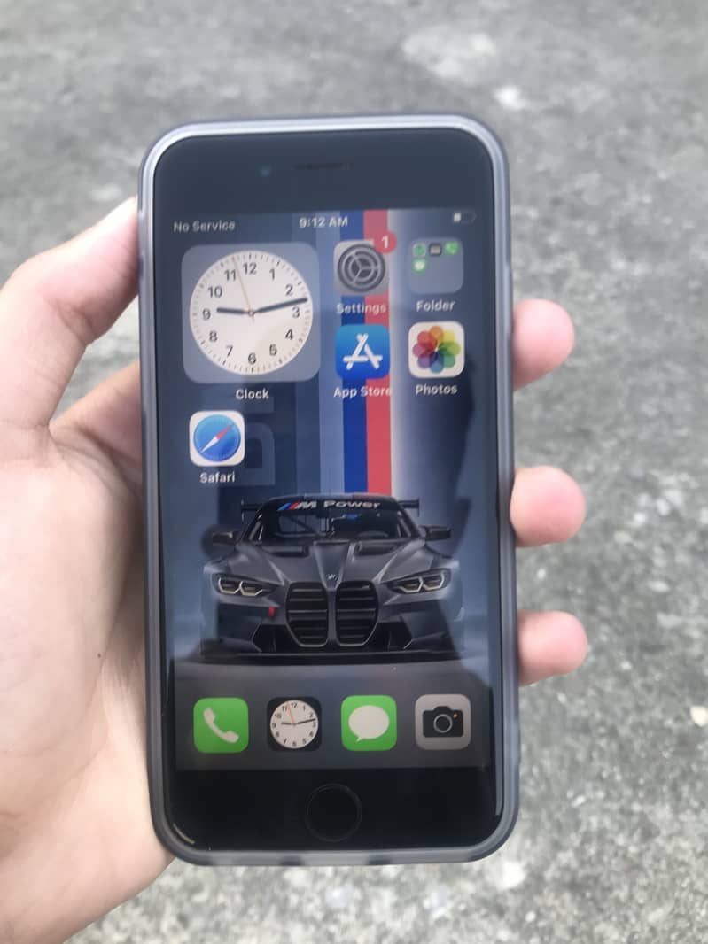 Apple iPhone 7 1