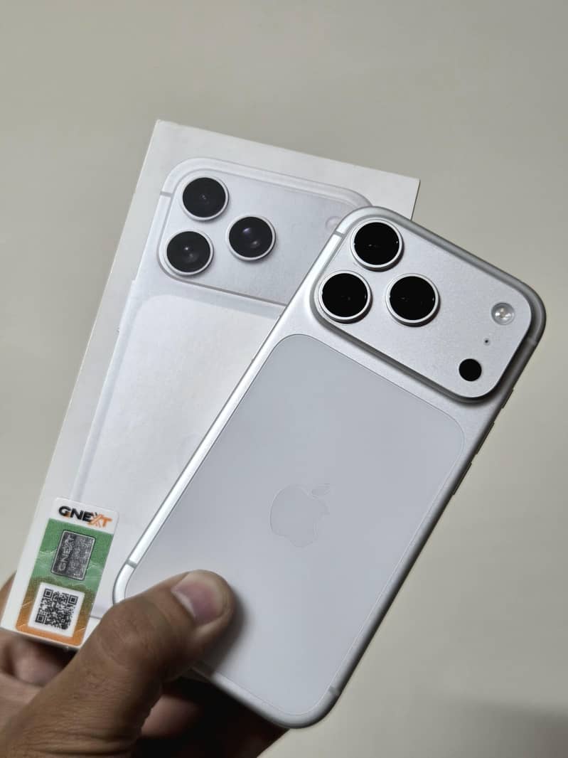 Apple iPhone 17 Pro 0