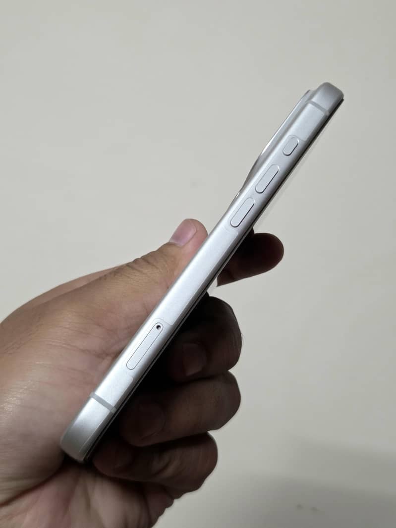 Apple iPhone 17 Pro 4