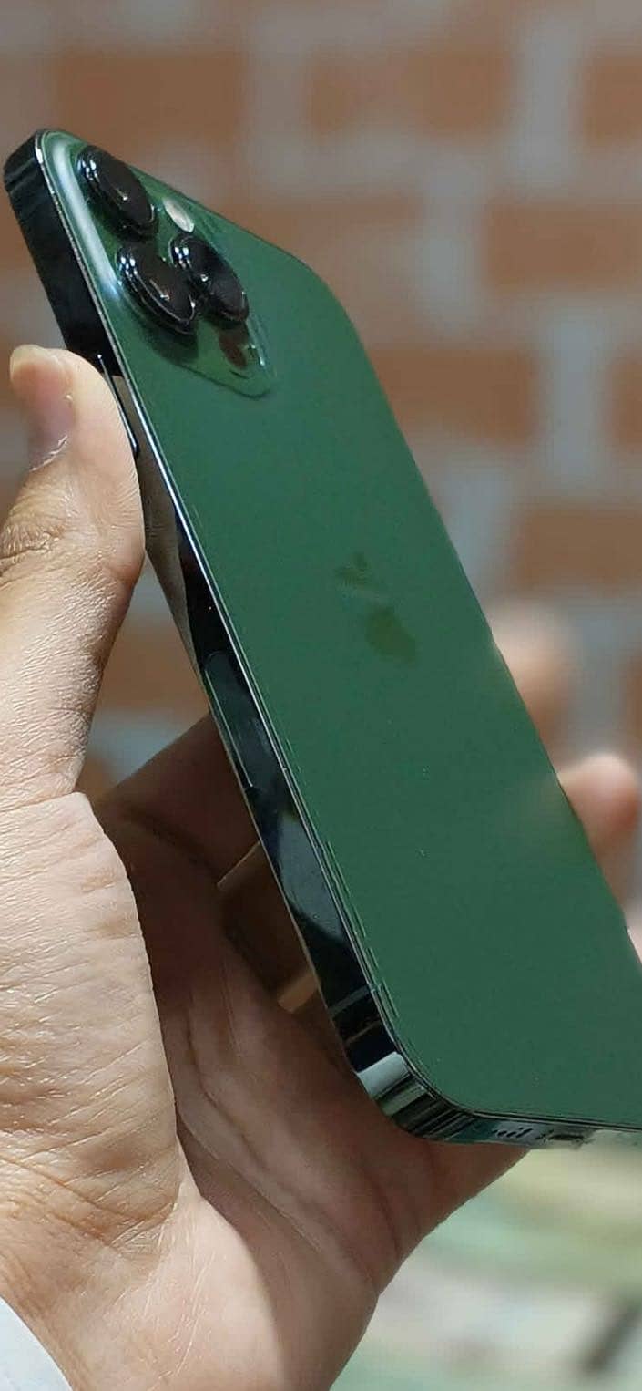 Apple iPhone 13 Pro Max 3
