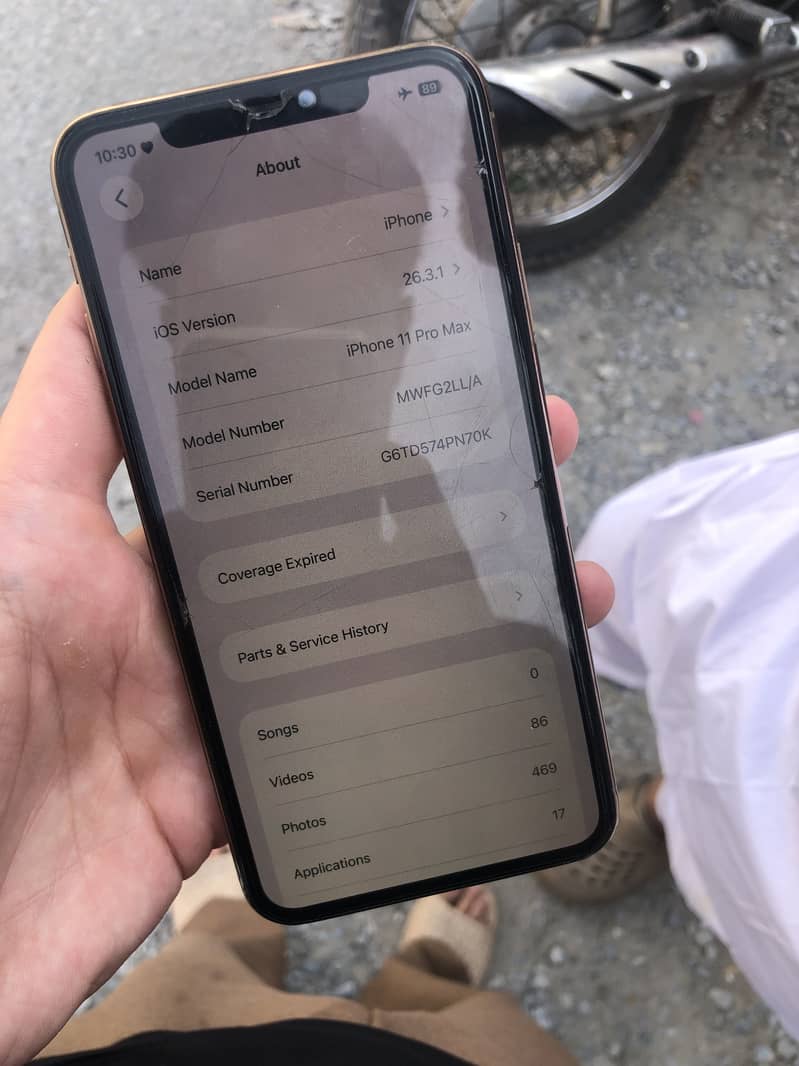 Apple iPhone 11 Pro Max 4