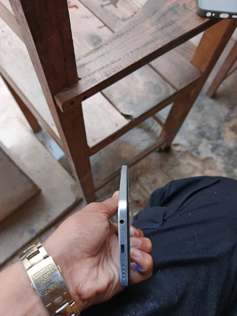 Infinix smart 10 plus 8