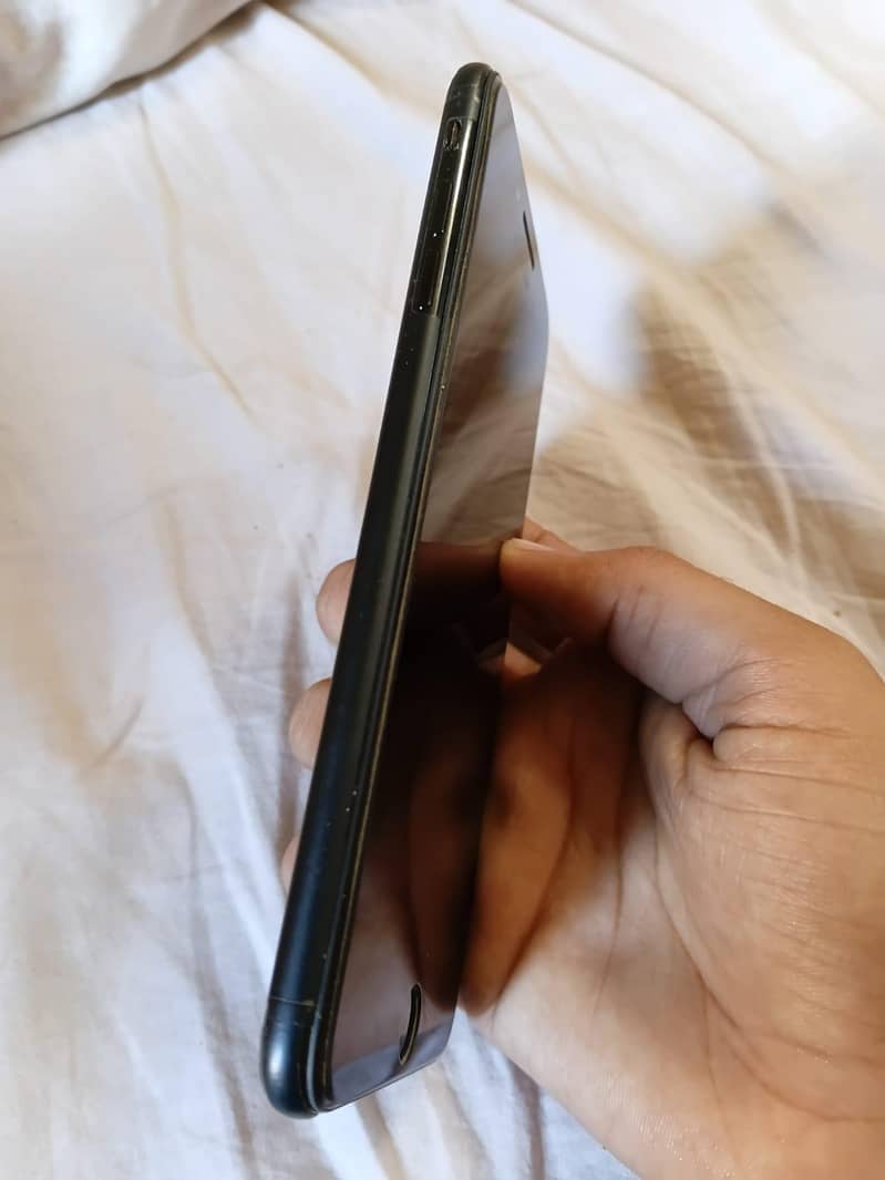Apple iPhone 7 Plus 4