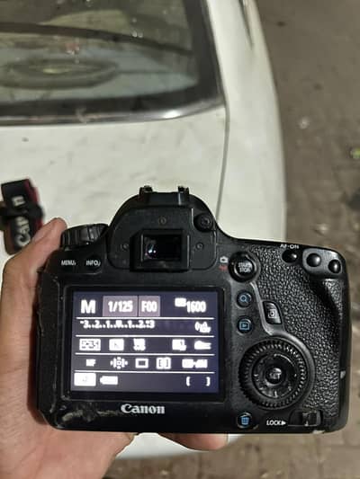 CANON 6D BODY ONLY