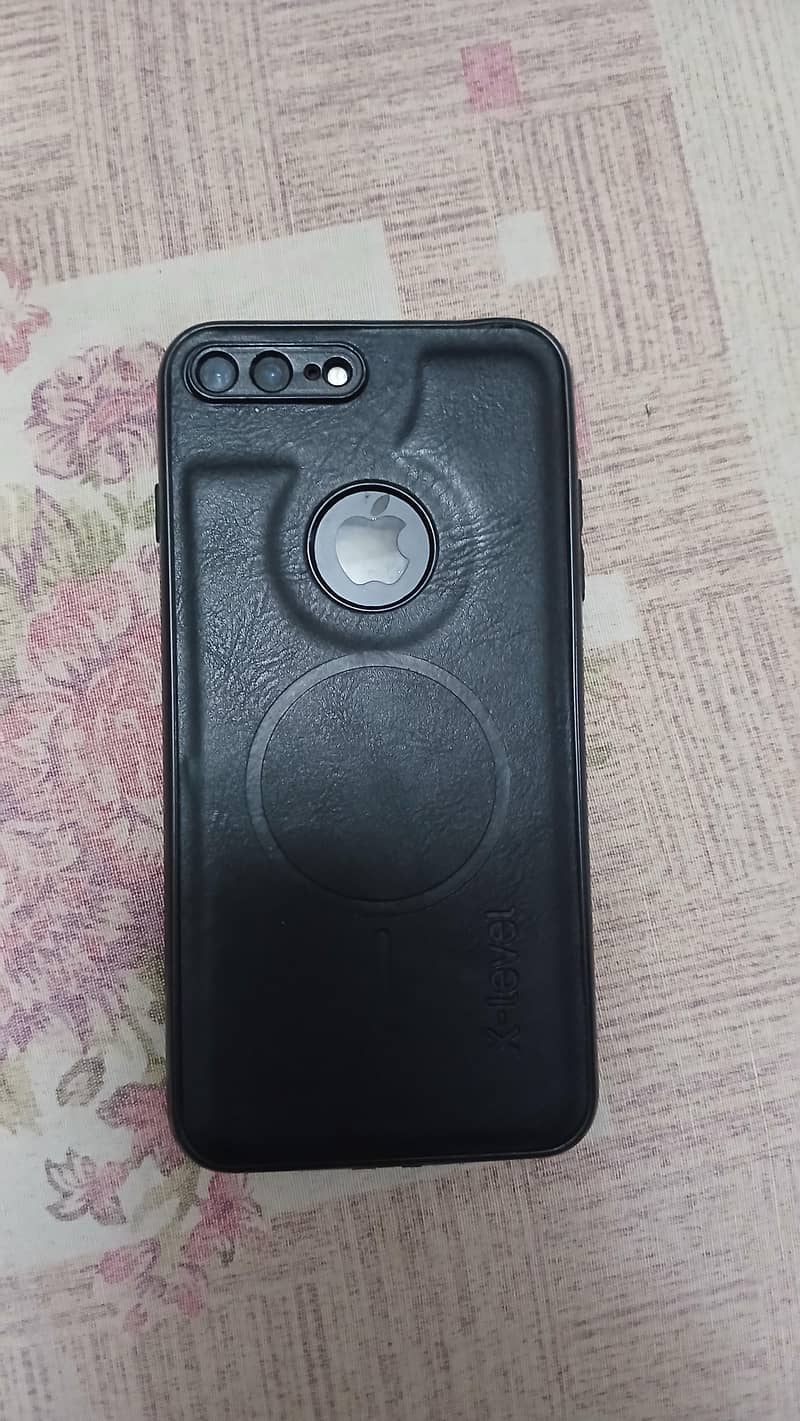 Apple iPhone 7 Plus 2