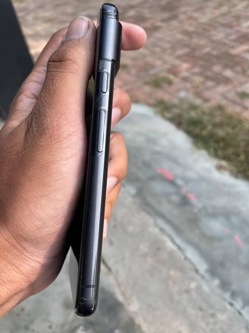 Google Pixel 8 3