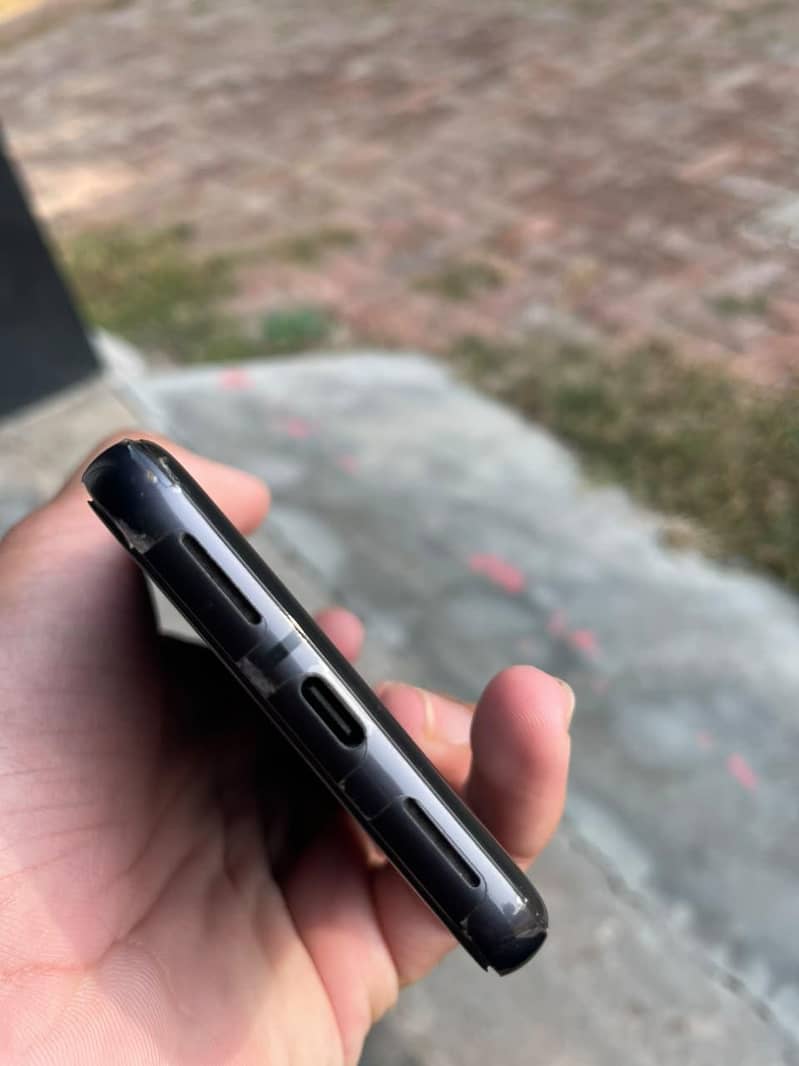 Google Pixel 8 4