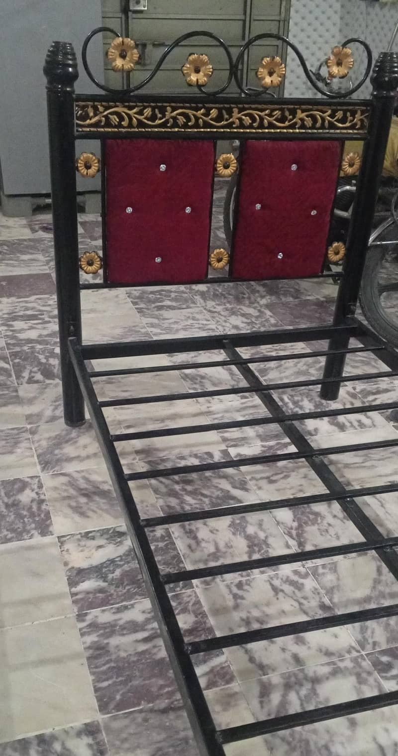 iron single bed 0