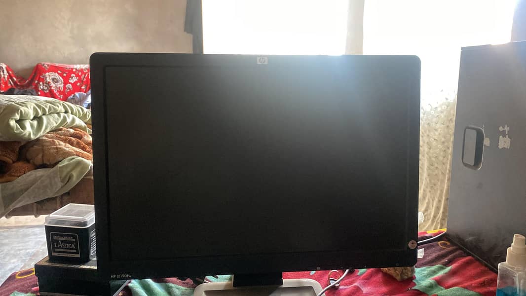 19 Inch HP LCD 0