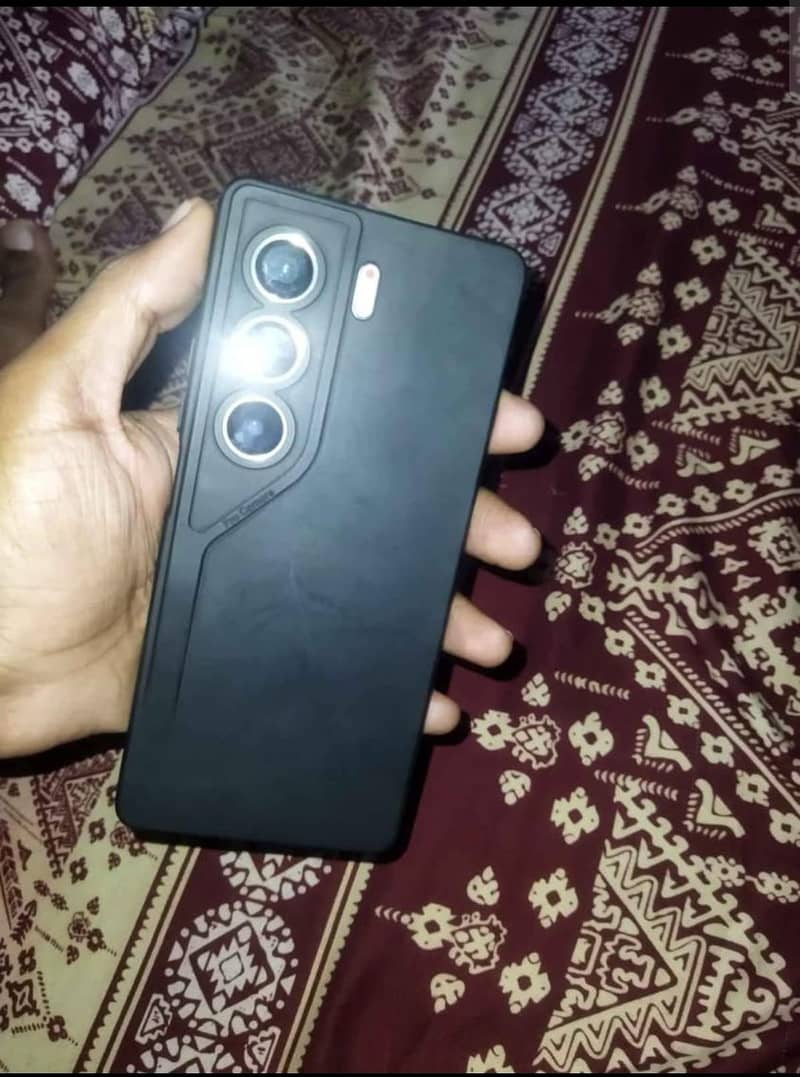 Tecno CAMON 40 Pro 3