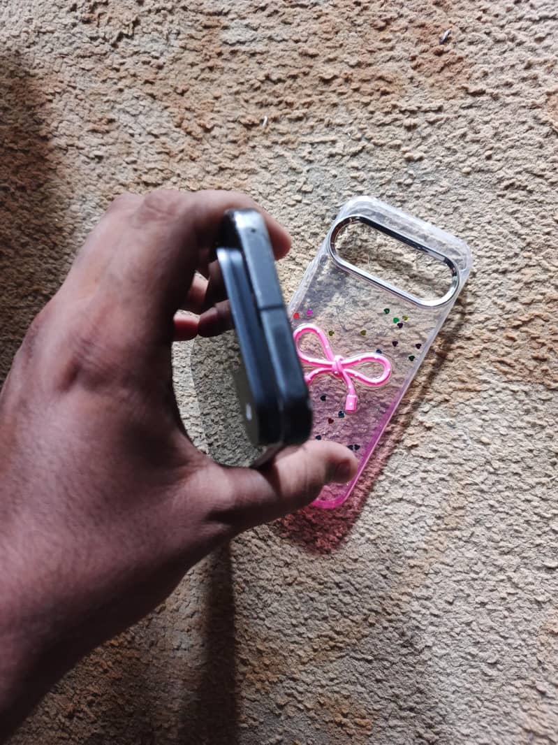 Google Pixel 9 5