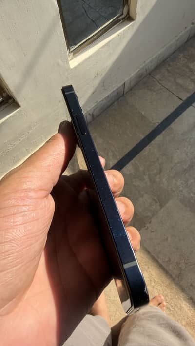 Apple iPhone 12 mini