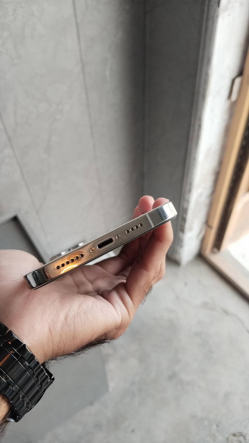 Apple iPhone 12 Pro Max MDM 5