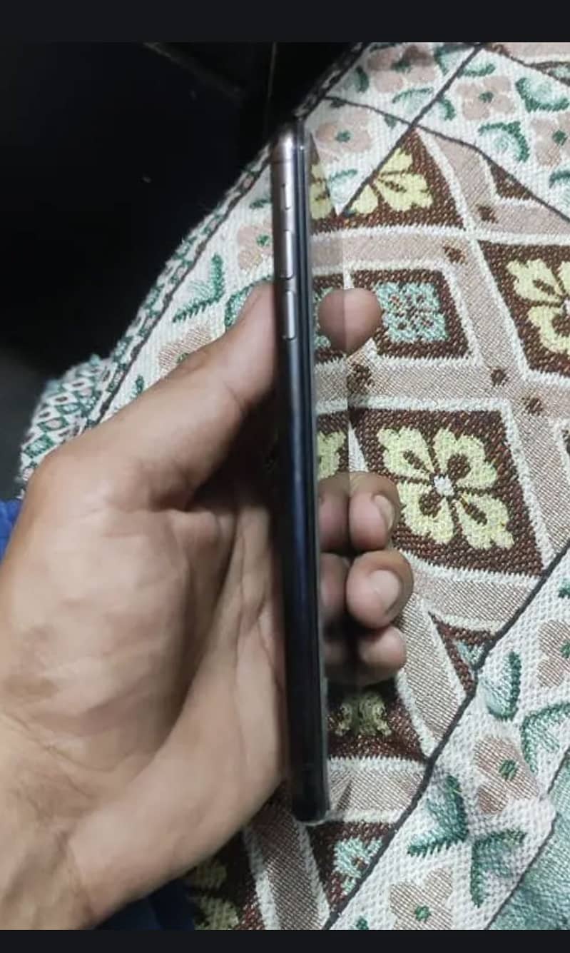 Apple iPhone XS Max 1
