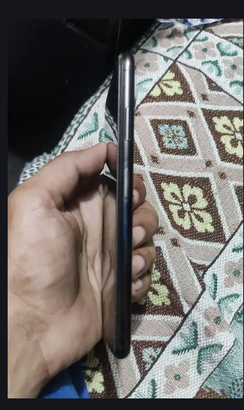 Apple iPhone XS Max 7